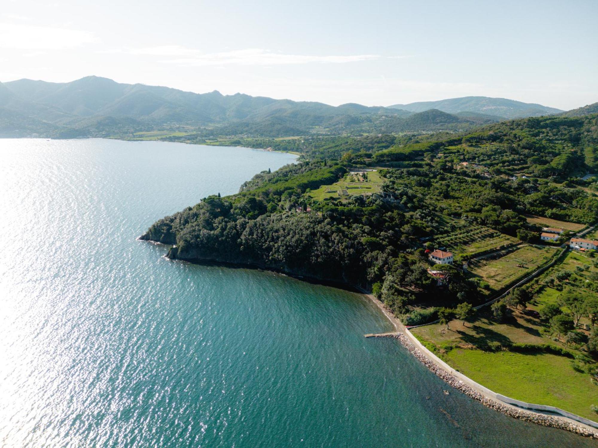 Luxury tent Glamping At Elba Lacona